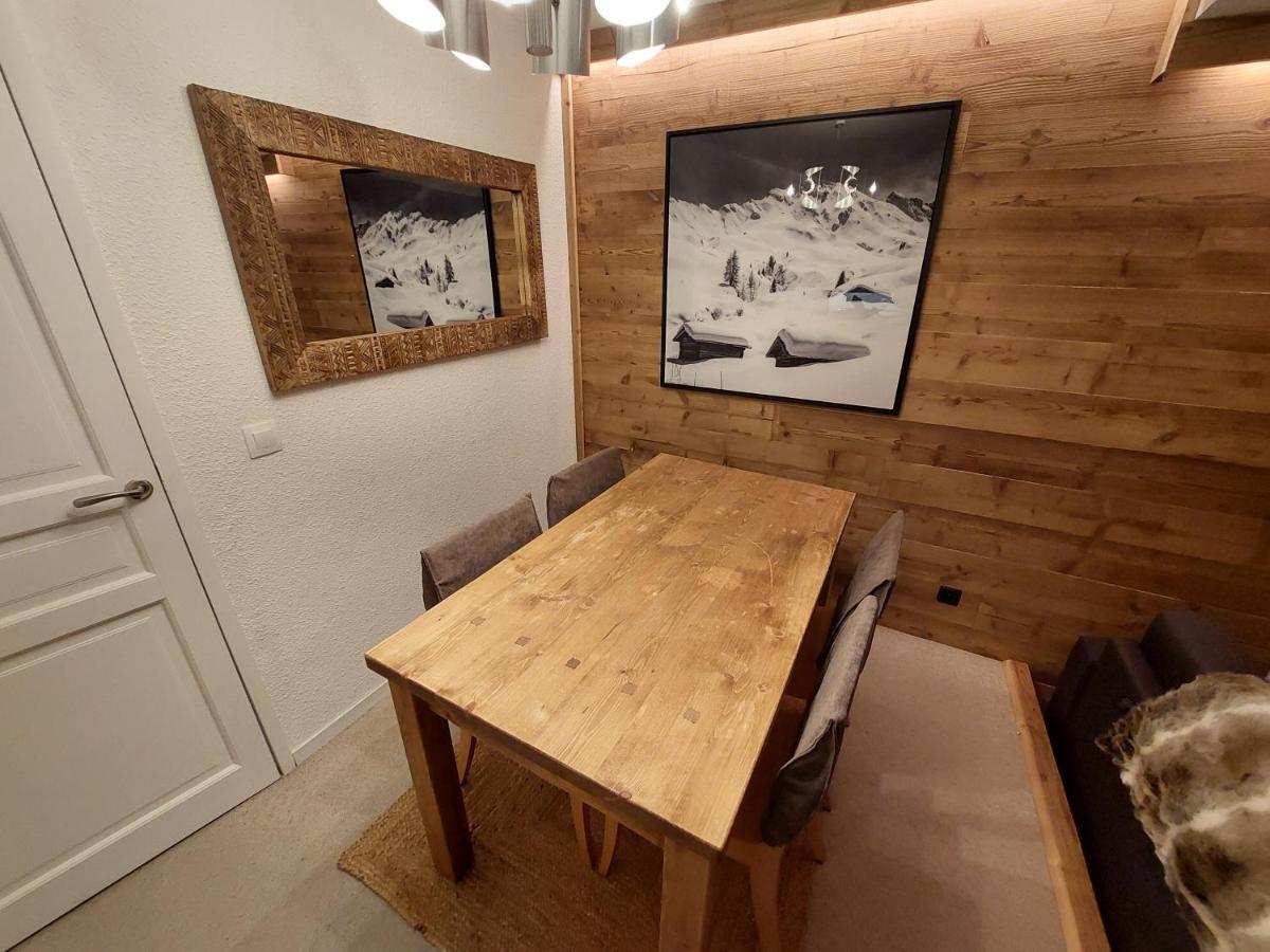 40m2 - Aux Pieds - - Parking Couvert Appartement